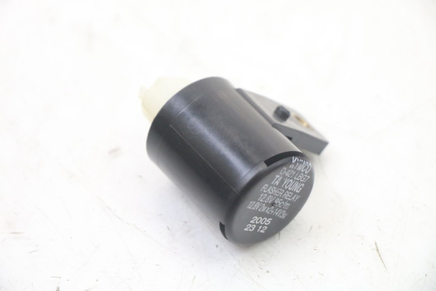 photo de TURN SIGNAL RELAY KYMCO PEOPLE S 125 (2000 - 2008) - Main view