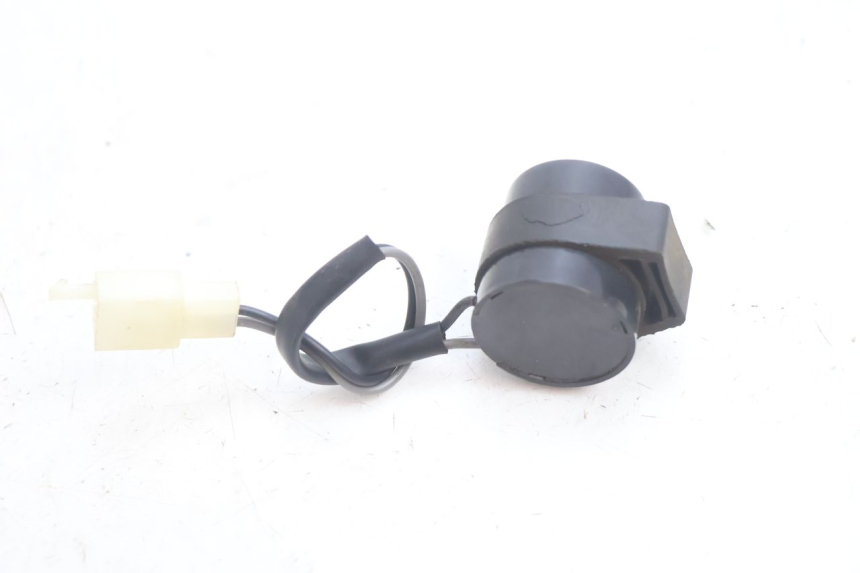photo de TURN SIGNAL RELAY LONGJIA LJ50QT 8M 2T 50 (2010 - 2017) - Zoom on usage condition
