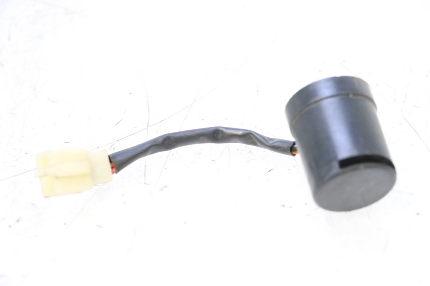 photo de TURN SIGNAL RELAY KEEWAY MATRIX RX9 125 (2006 - 2007) - Zoom on usage condition