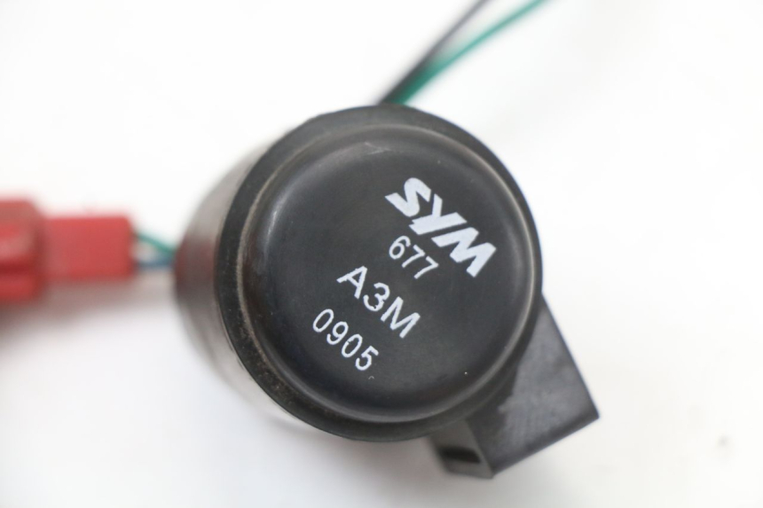 photo de TURN SIGNAL RELAY SYM MIO 50 (2005 - 2010) - Technical close-up