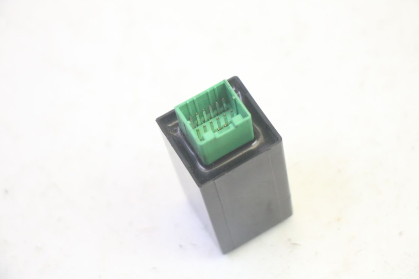 photo de FLASHER RELAY PIAGGIO MP3 LT 400 (2007 - 2012) - Alternative perspective