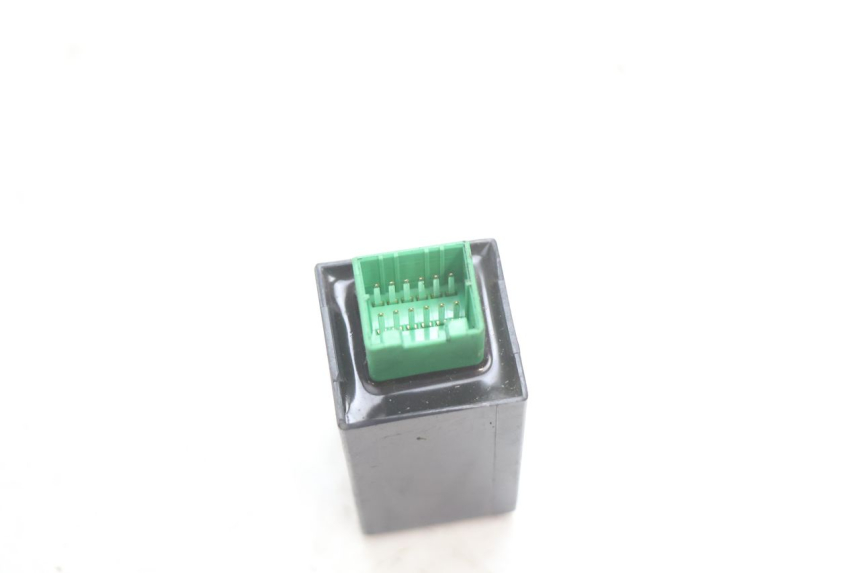 photo de TURN SIGNAL RELAY PIAGGIO MP3 LT 300 (2010 - 2016) - Alternative perspective