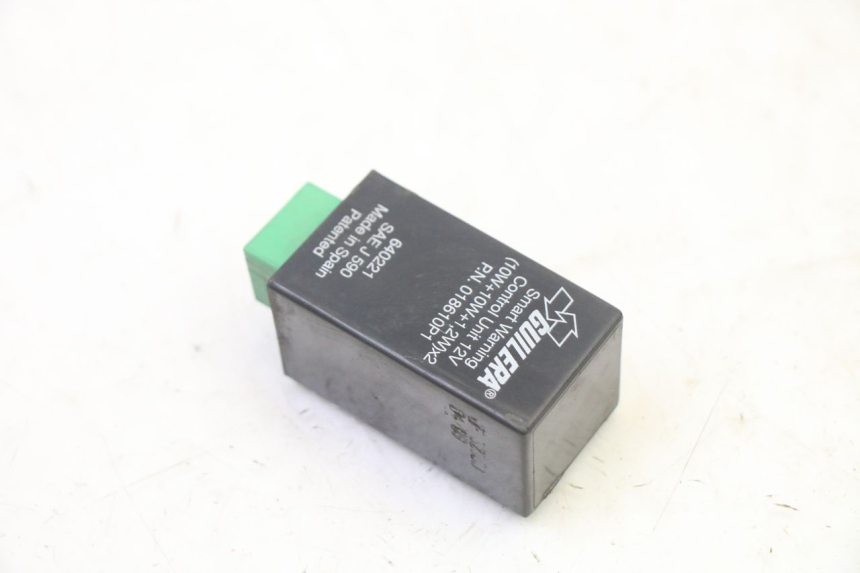 photo de TURN SIGNAL RELAY PIAGGIO MP3 RL 250 (2006 - 2010) - Component detail