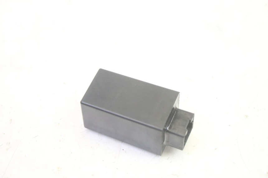 photo de TURN SIGNAL RELAY PIAGGIO MP3 500 (2016 - 2018) - Alternative perspective