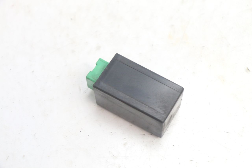 photo de TURN SIGNAL RELAY PIAGGIO MP3 125 (2006 - 2014) - Zoom on usage condition