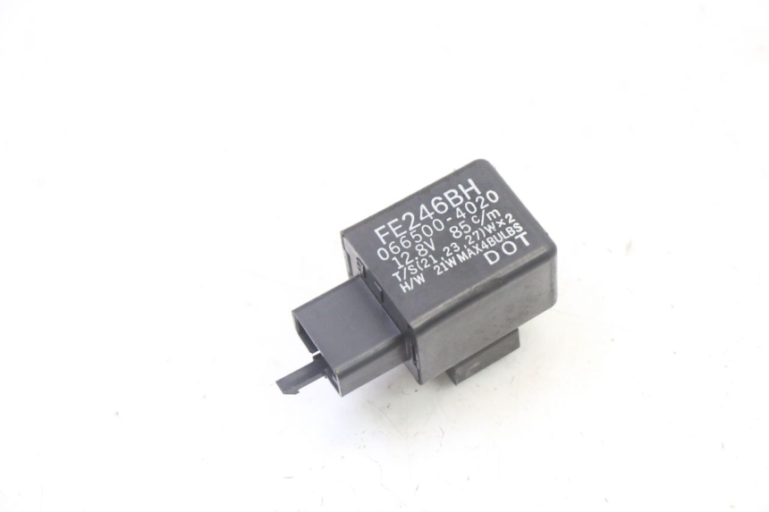 photo de TURN SIGNAL RELAY HONDA NTV DEAUVILLE 650 (2001 - 2006) - Main view