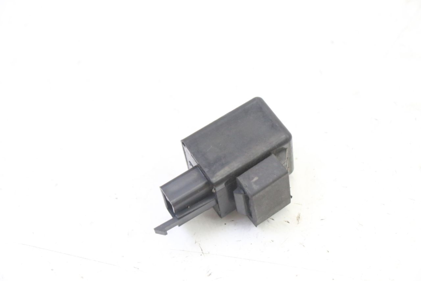 photo de TURN SIGNAL RELAY HONDA NTV DEAUVILLE 650 (2001 - 2006) - Zoom on usage condition