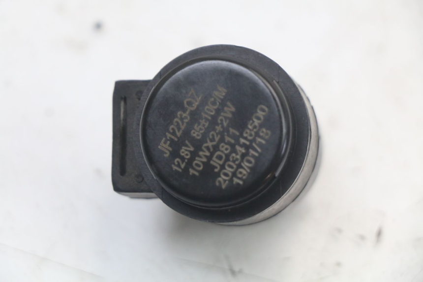photo de TURN SIGNAL RELAY PEUGEOT STREETZONE 4T 50 (2018 - 2023) - Zoom on usage condition