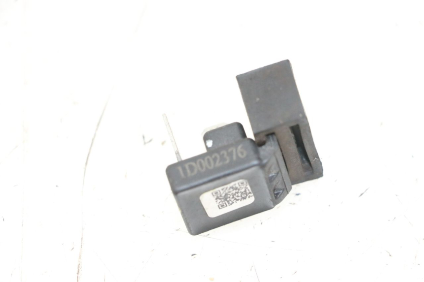 photo de TURN SIGNAL RELAY PIAGGIO LIBERTY IGET 4T 50 (2021 - 2025) - Zoom on usage condition