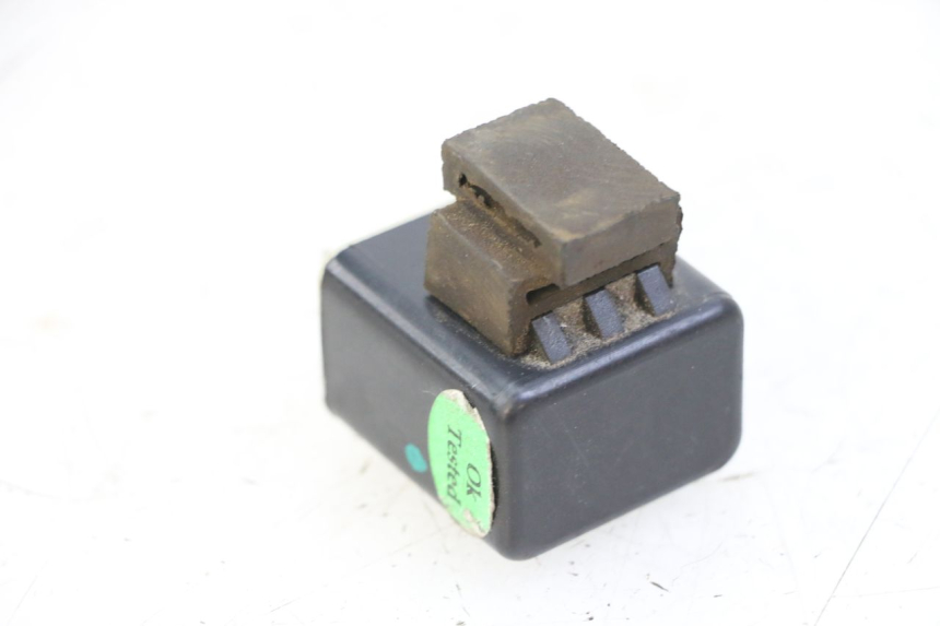 photo de FLASHER RELAY PIAGGIO ZIP 4T 50 (2018 - 2020) - Component detail
