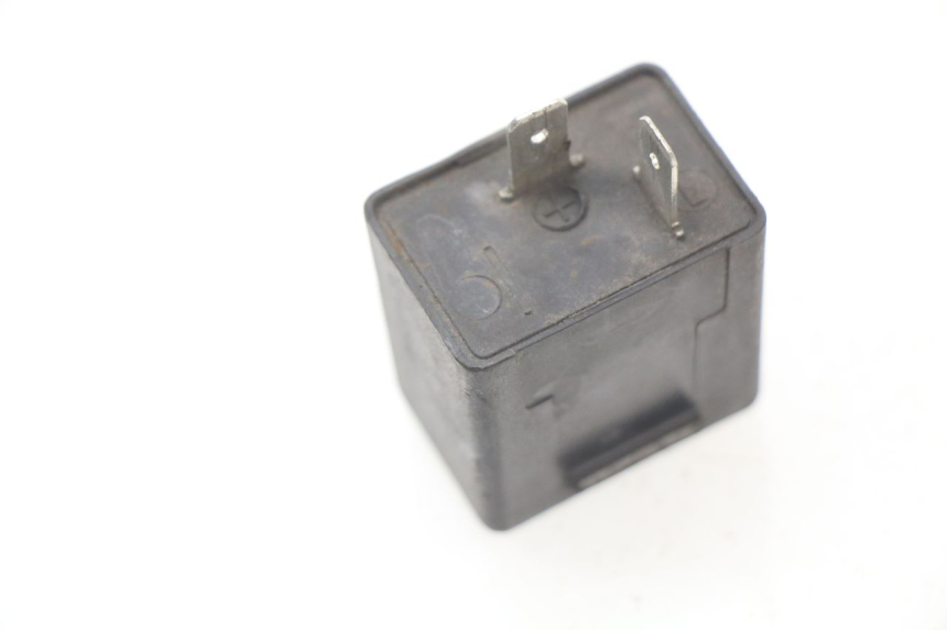 photo de TURN SIGNAL RELAY PIAGGIO PRIMAVERA 125 (2013 - 2021) - Component detail