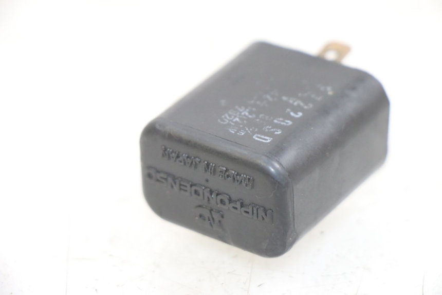 photo de FLASHER RELAY GILERA RK 50 (1996 - 1999) - Component detail