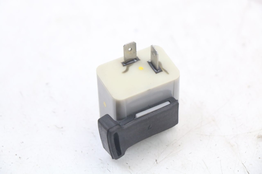 photo de TURN SIGNAL RELAY ROYAL ENFIELD SCRAM 411 (2022 - 2024) - Component detail