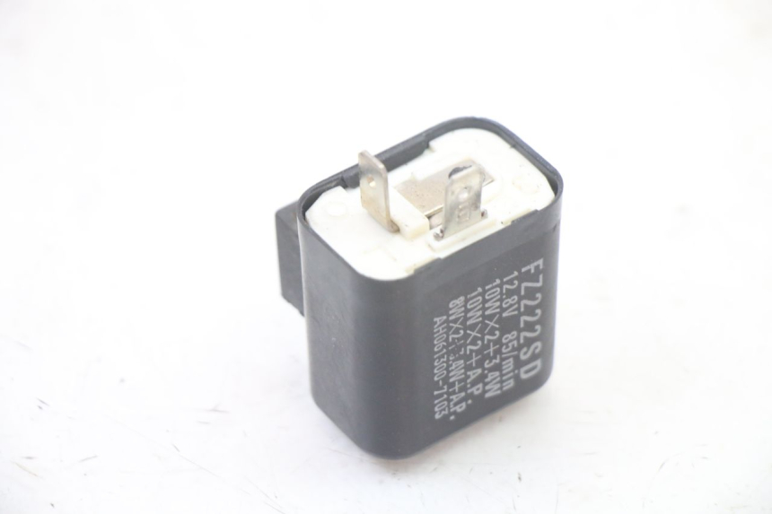 photo de TURN SIGNAL RELAY APRILIA RS 50 (1999 - 2005) - Component detail