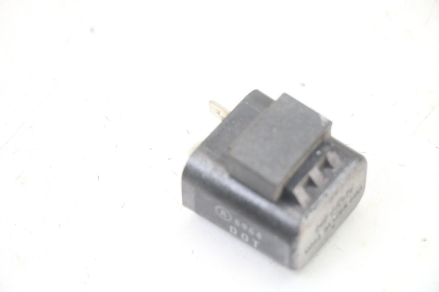 photo de TURN SIGNAL RELAY APRILIA RS 50 (1999 - 2005) - Zoom on usage condition
