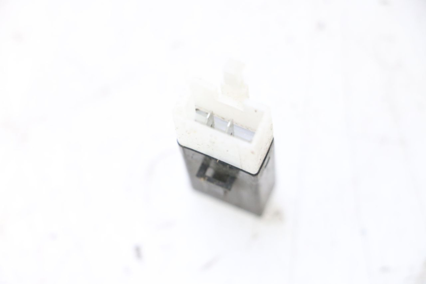 photo de TURN SIGNAL RELAY BAIKU SAKURA 1 (2021 - 2025) - Alternative perspective