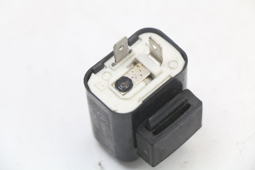 photo de TURN SIGNAL RELAY APRILIA SCARABEO GT 125 (1999 - 2007) - Component detail