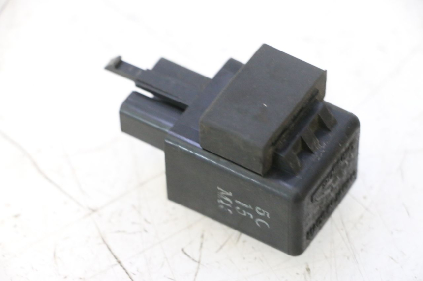 photo de TURN SIGNAL RELAY HONDA SH 125 (2001 - 2003) - Zoom on usage condition