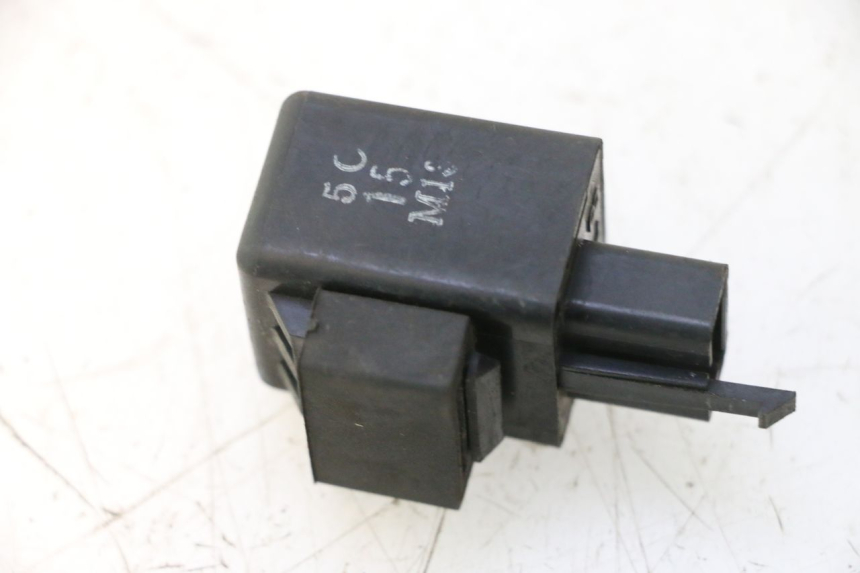 photo de TURN SIGNAL RELAY HONDA SH 125 (2001 - 2003) - Alternative perspective