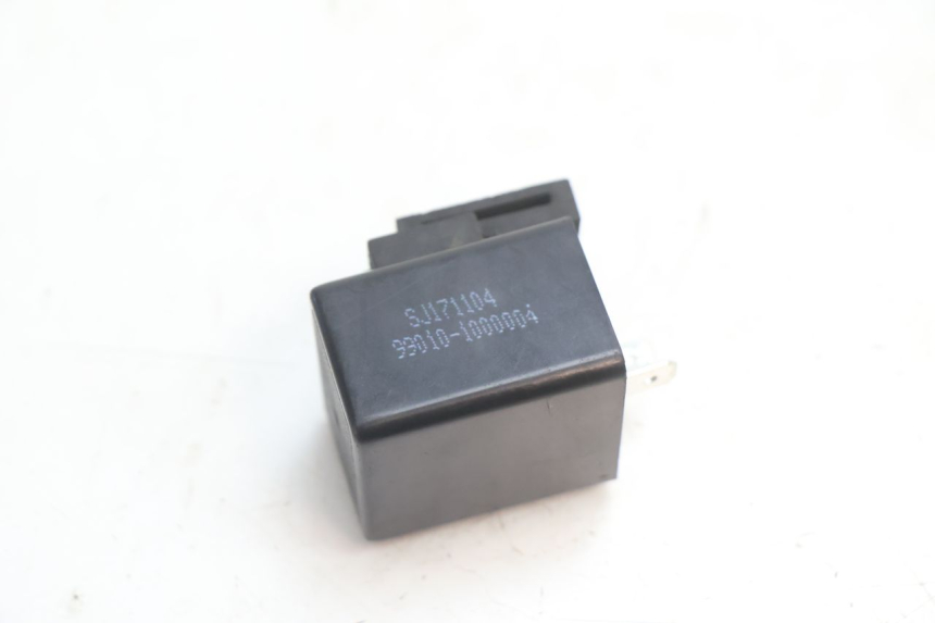 photo de TURN SIGNAL RELAY YAMASAKI STREET 50 (2013 - 2018) - Alternative perspective