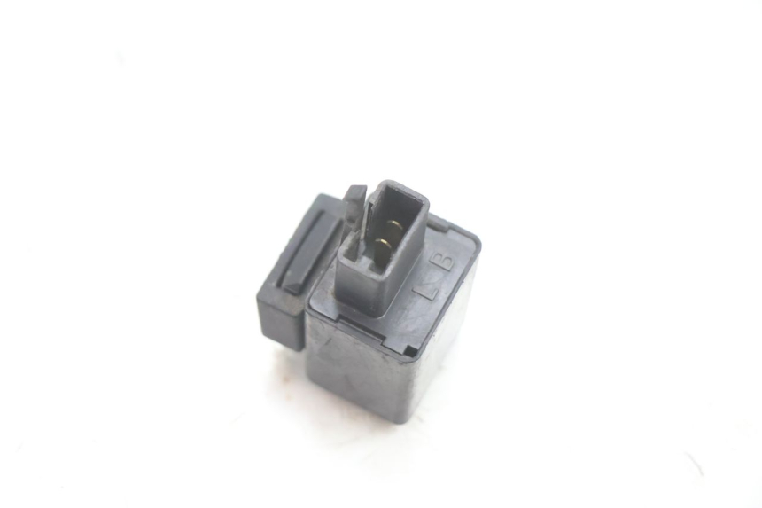 photo de TURN SIGNAL RELAY KYMCO SUPER 8 2T 50 (2007 - 2013) - Alternative perspective