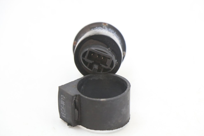 photo de TURN SIGNAL RELAY KYMCO SUPER 8 4T 50 (2018 - 2020) - Alternative perspective