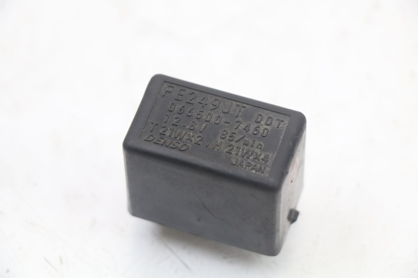 photo de TURN SIGNAL RELAY SUZUKI BURGMAN 125 (2018 - 2021) - Component detail