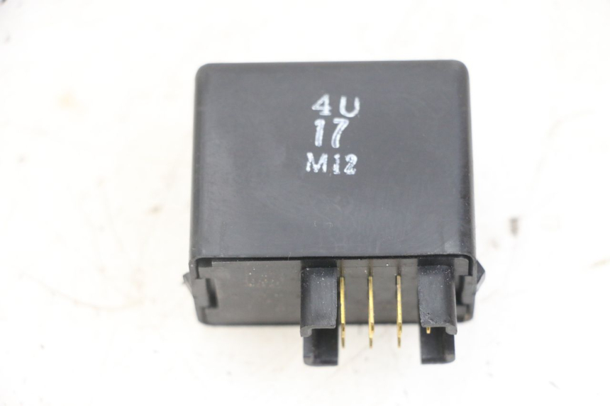 photo de TURN SIGNAL RELAY SUZUKI BURGMAN 125 (2018 - 2021) - Component detail