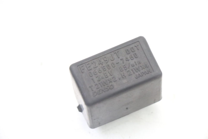 photo de TURN SIGNAL RELAY SUZUKI BURGMAN 125 (2015 - 2017) - Component detail