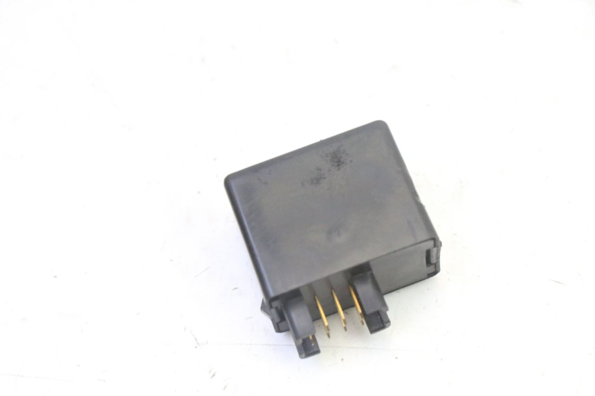 photo de TURN SIGNAL RELAY SUZUKI SV S 650 (2003 - 2009) - Zoom on usage condition