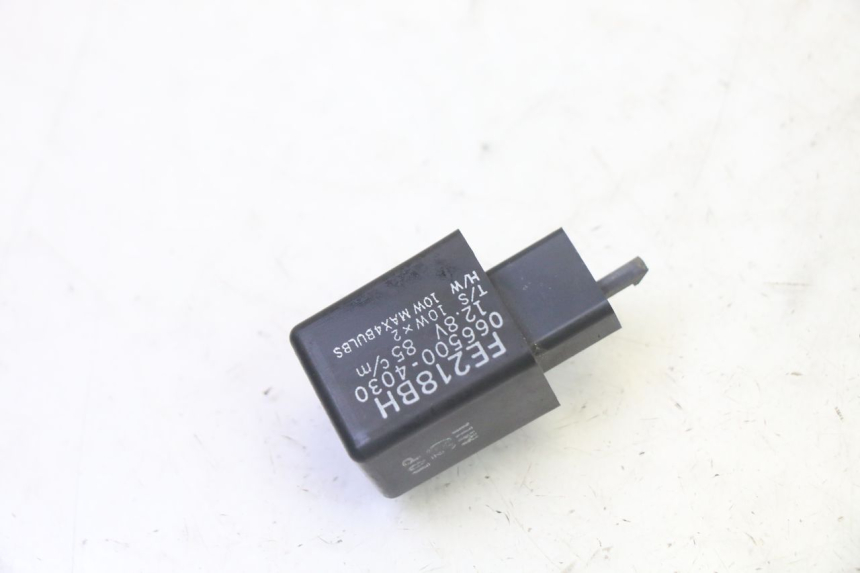 photo de FLASHER RELAY YAMAHA TDM ABS 900 (2002 - 2014) - Component detail