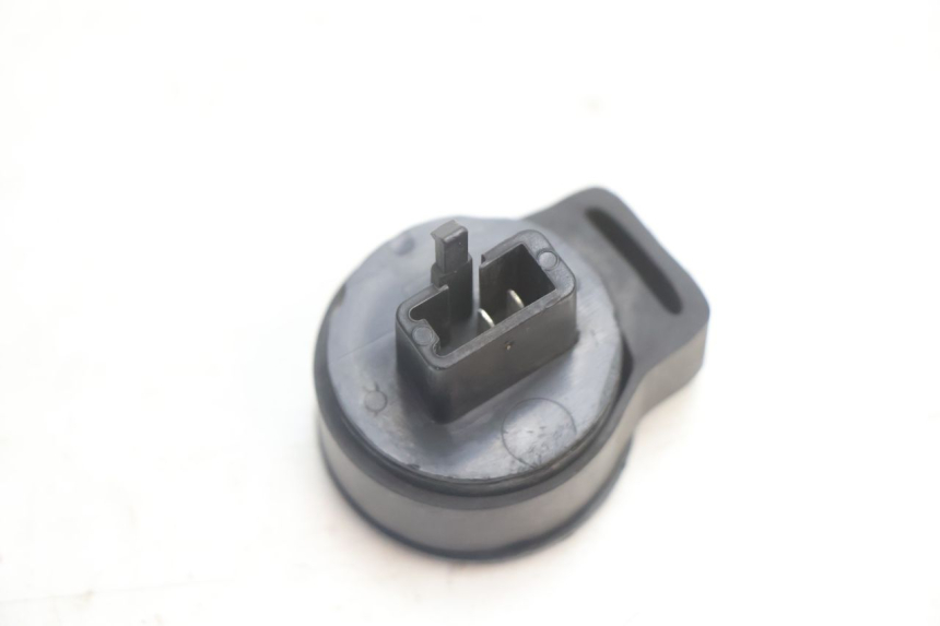 photo de TURN SIGNAL RELAY PEUGEOT TREKKER TKR 50 (2005 - 2014) - Alternative perspective
