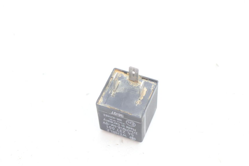 photo de TURN SIGNAL RELAY BOOM TRIKE FUN 500 (2004 - 2010) - Zoom on usage condition