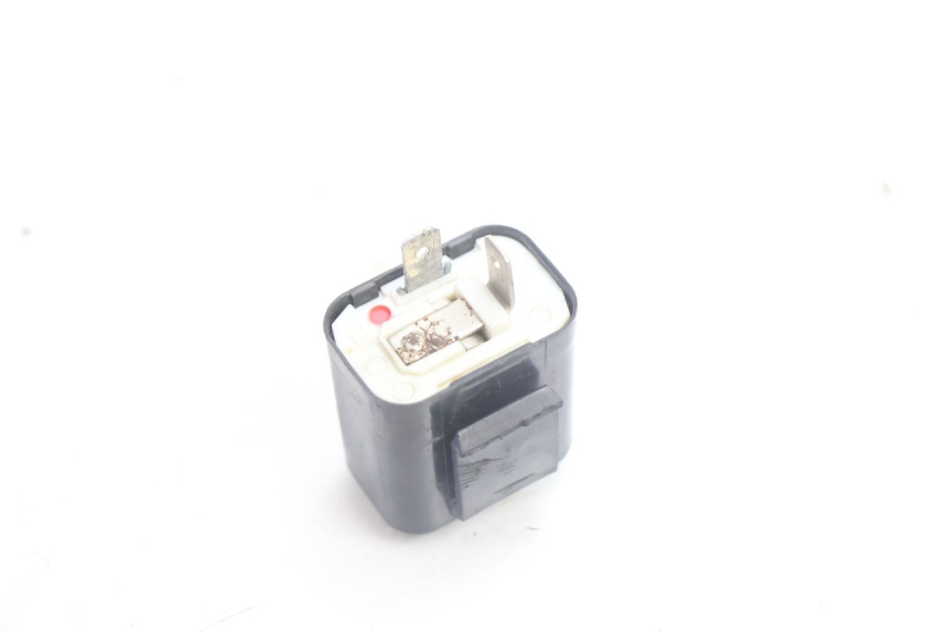 photo de FLASHER RELAY PIAGGIO TYPHOON 50 (1993 - 1999) - Zoom on usage condition