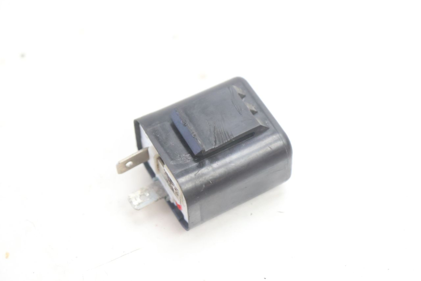photo de FLASHER RELAY PIAGGIO TYPHOON 50 (1993 - 1999) - Technical close-up