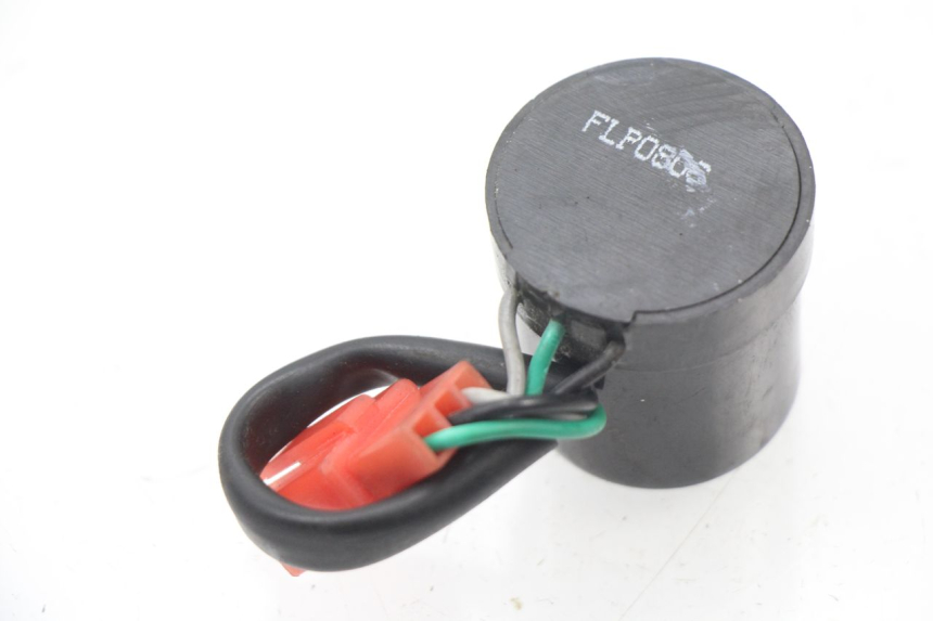 photo de TURN SIGNAL RELAY REVATTO URBA GT 125 (2007 - 2017) - Component detail