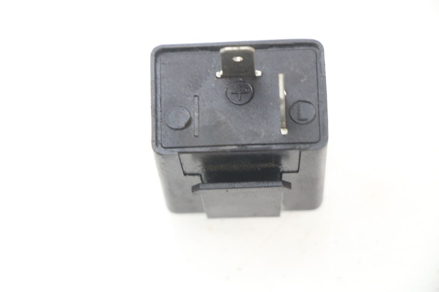 photo de TURN SIGNAL RELAY PIAGGIO VESPA GTS IE ABS 300 (2016 - 2018) - Zoom on usage condition