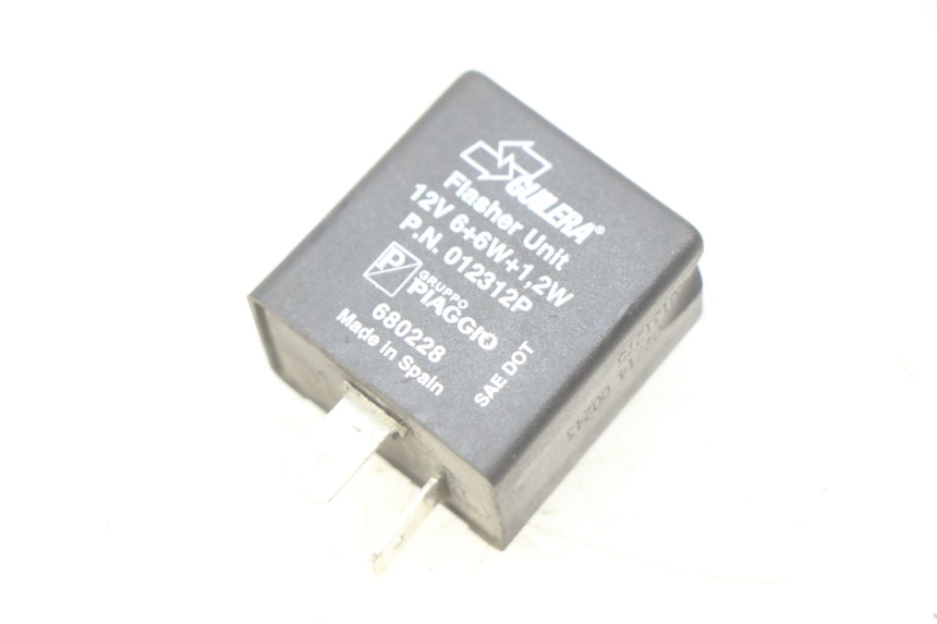 photo de FLASHER RELAY PIAGGIO VESPA PRIMAVERA 2T 50 (2013 - 2018) - Main view