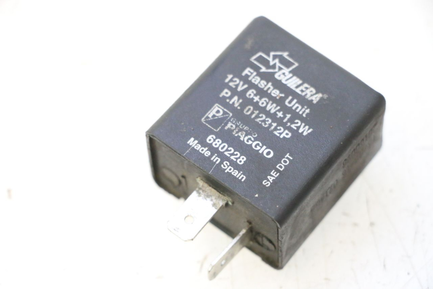 photo de FLASHER RELAY PIAGGIO VESPA PRIMAVERA 2T 50 (2013 - 2018) - Main view
