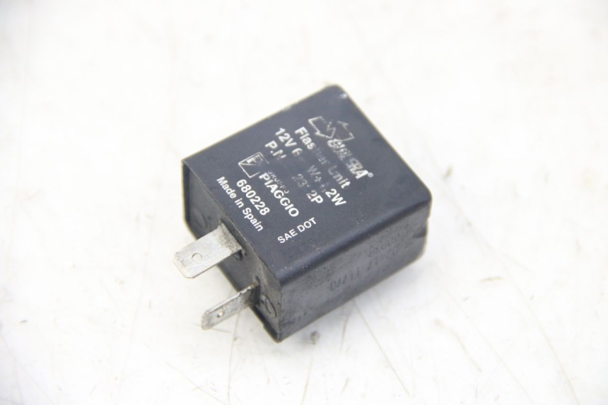 photo de FLASHER RELAY PIAGGIO VESPA SPRINT 2T 50 (2014 - 2018) - Main view