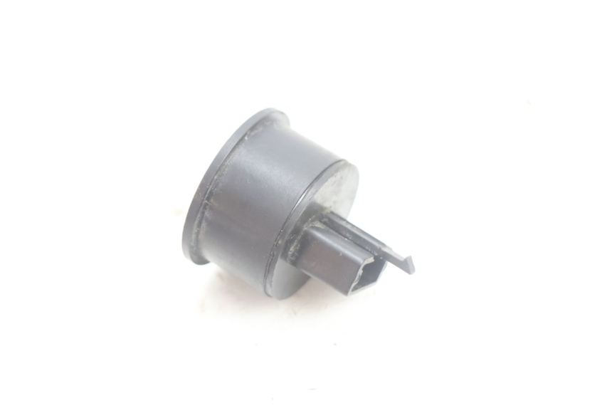 photo de TURN SIGNAL RELAY PEUGEOT VIVACITY 100 (1999 - 2008) - Zoom on usage condition