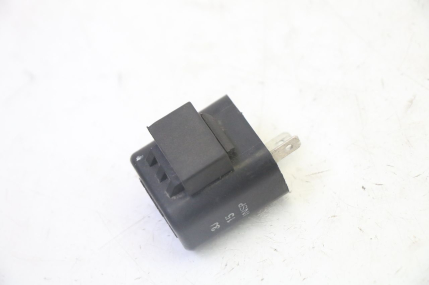 photo de TURN SIGNAL RELAY YAMAHA X-CITY XCITY 125 (2007 - 2013) - Alternative perspective
