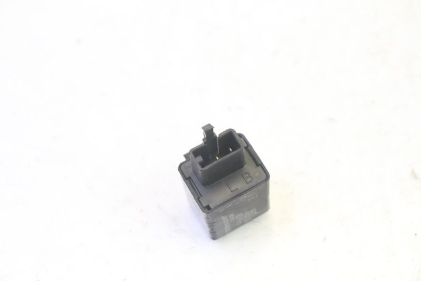 photo de FLASHER RELAY YAMAHA X-MAX XMAX 125 (2010 - 2013) - Zoom on usage condition