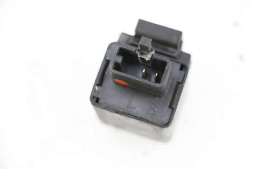 photo de FLASHER RELAY YAMAHA X-MAX XMAX 125 (2010 - 2013) - Zoom on usage condition