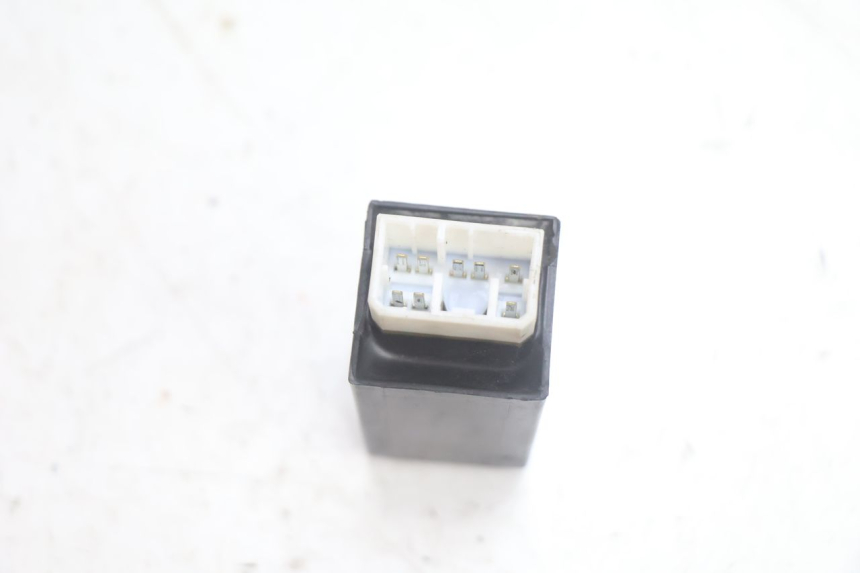 photo de FLASHER RELAY YAMAHA XMAX X-MAX 125 (2006 - 2009) - Zoom on usage condition
