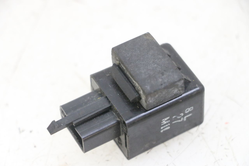 photo de TURN SIGNAL RELAY YAMAHA XJ6 ABS 600 (2008 - 2016) - Zoom on usage condition