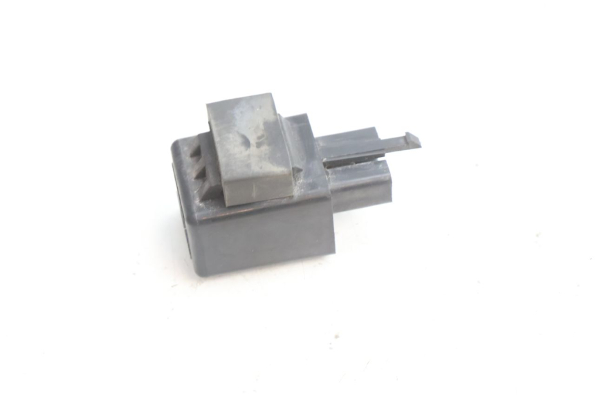 photo de TURN SIGNAL RELAY YAMAHA XJR 1300 (1998 - 2002) - Alternative perspective