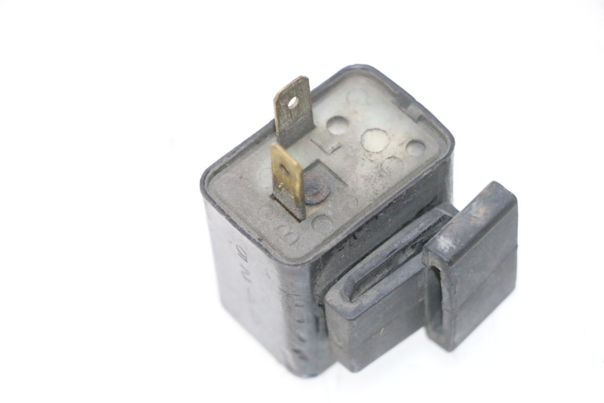 photo de TURN SIGNAL RELAY HONDA XRV AFRICA TWIN 750 (1990 - 1992) - Component detail