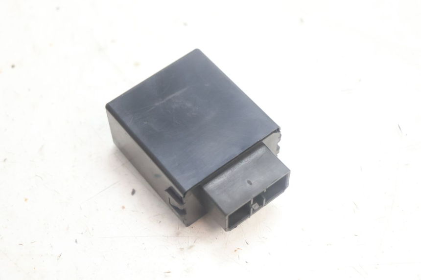 photo de TURN SIGNAL RELAY YAMAHA XV VIRAGO 535 (1988 - 2004) - Alternative perspective