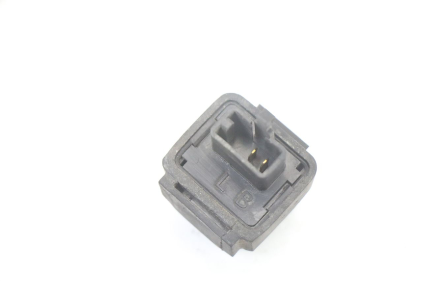 photo de FLASHER RELAY YAMAHA FZS FAZER 600 (2001 - 2003) - Component detail